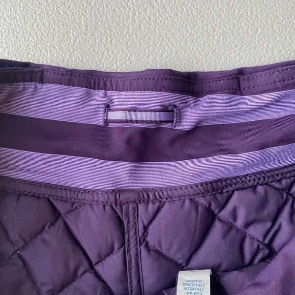 Lululemon Hot Cheeks Short - Picture 3 of 6